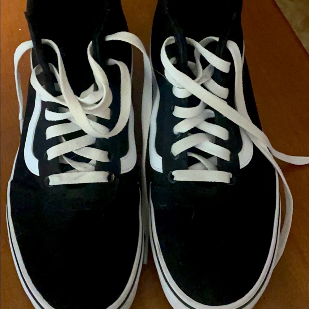 Women’s black high top vans- new!